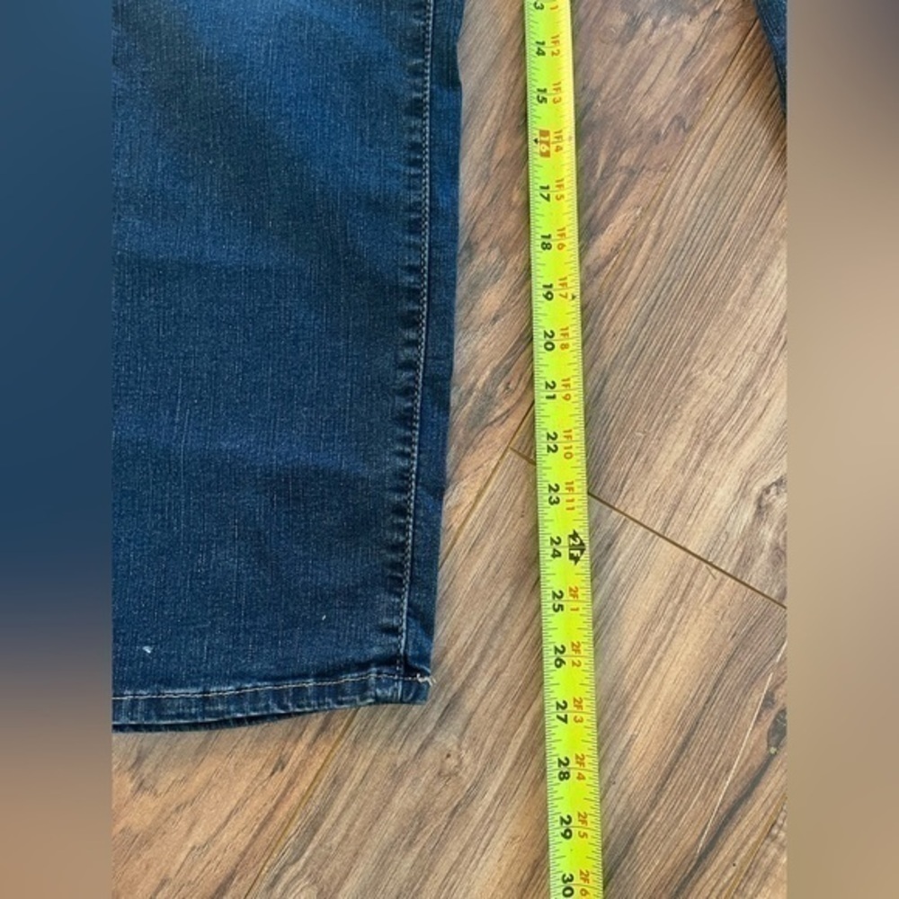 314 Shaping Straight Jeans - Picture 4 of 8